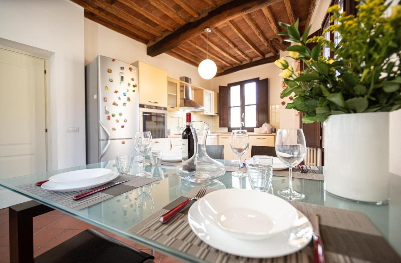 Serena Apartment, Cosy Close Center Town Лукка Экстерьер фото