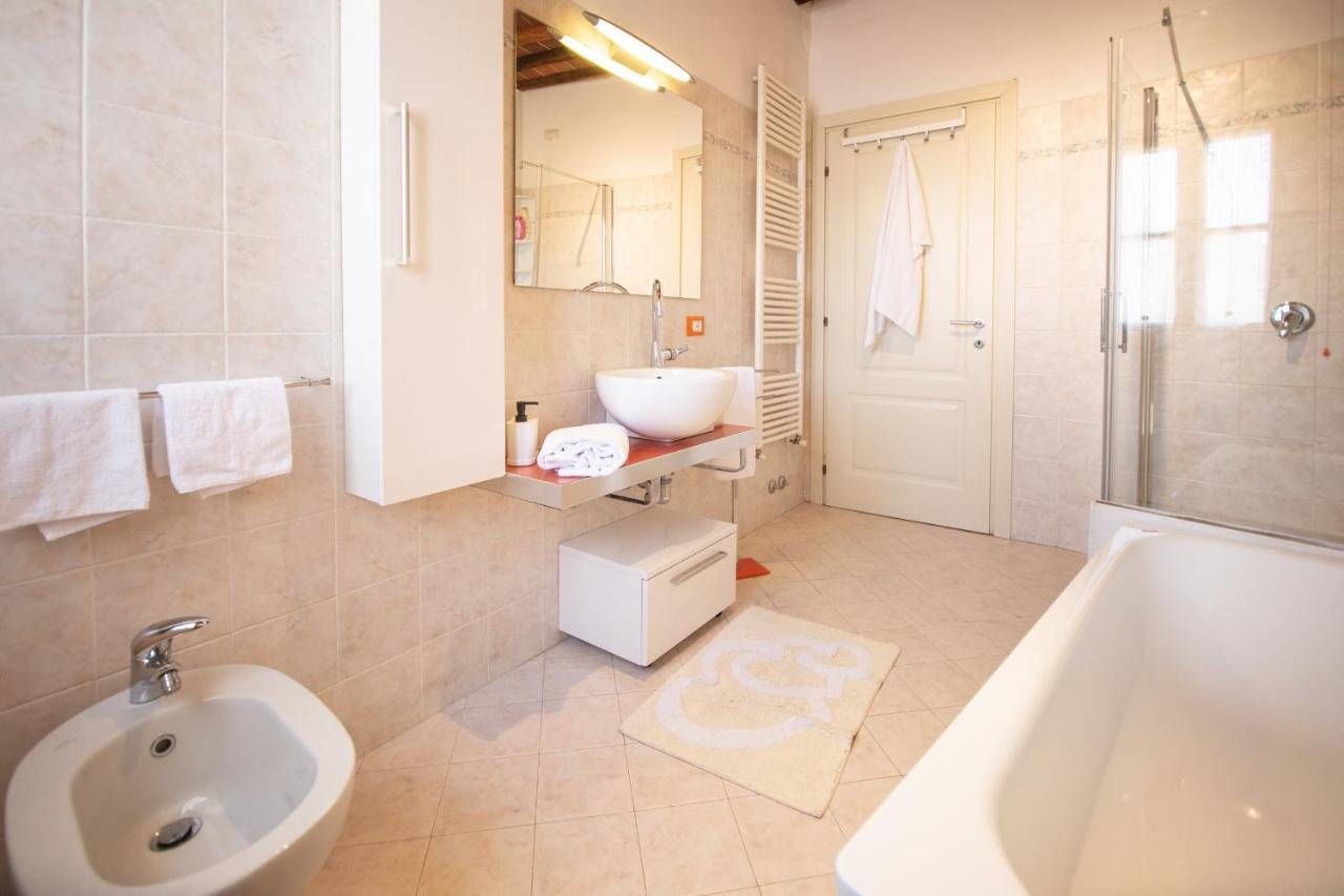 Serena Apartment, Cosy Close Center Town Лукка Экстерьер фото