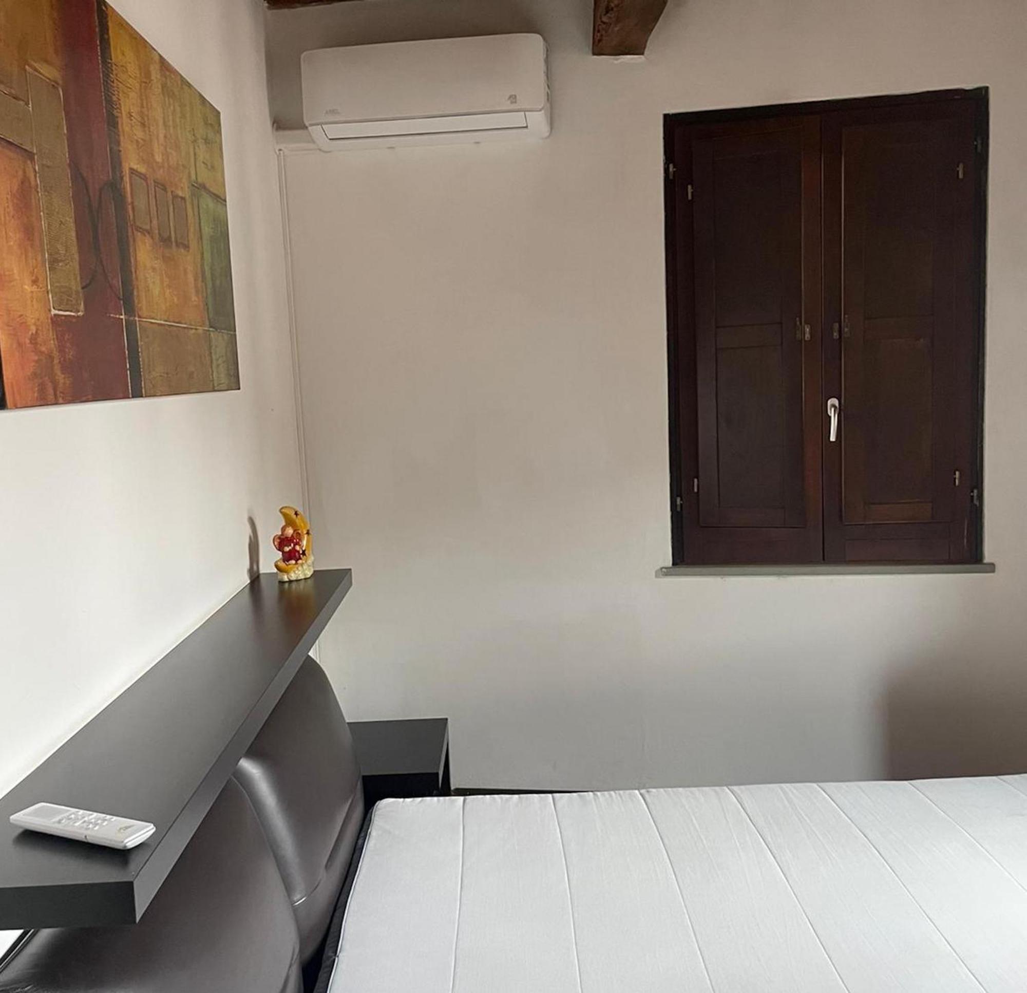 Serena Apartment, Cosy Close Center Town Лукка Экстерьер фото